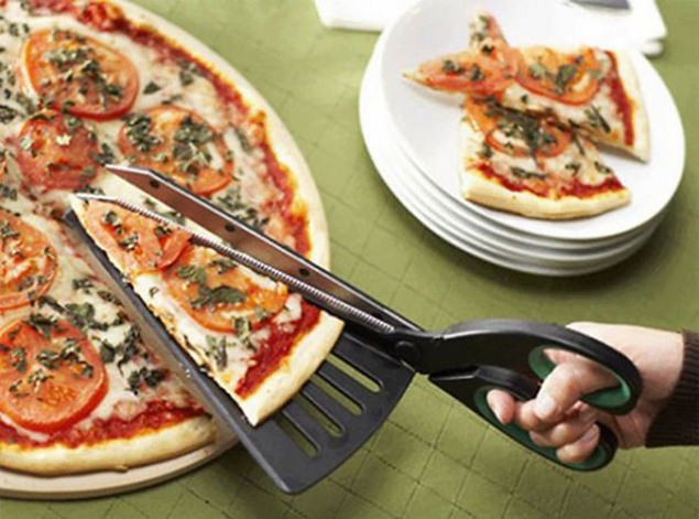 Kéo cắt pizza